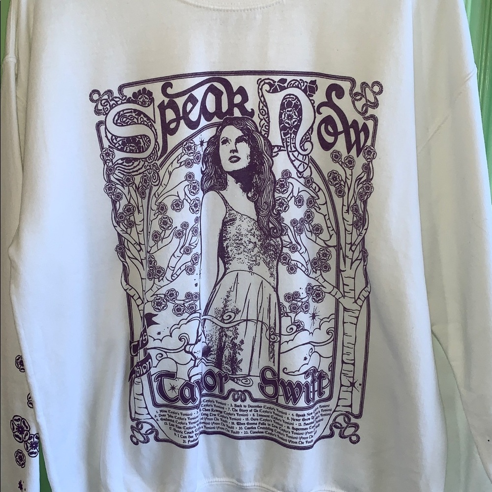 Taylor Swift Speak Now Pull Over Sweater - Women’s size Medium Color - Picture 2 of 7